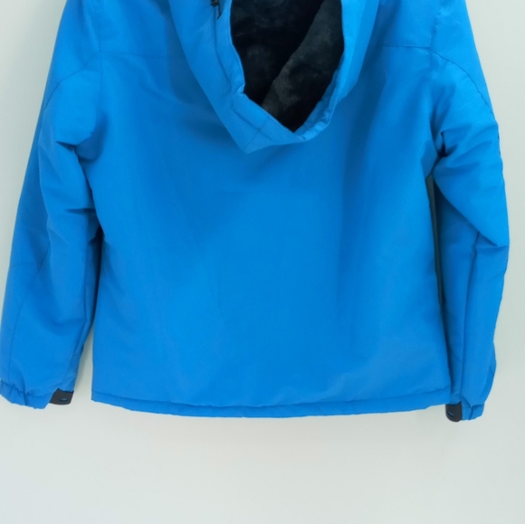 Moerdeng Outdoor Brand Fashion Wear Coat - Picture 6 of 6